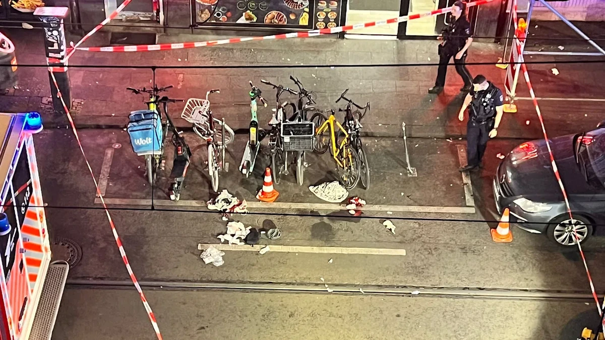 Köln: Mann (32) aus fahrendem Auto angeschossen
