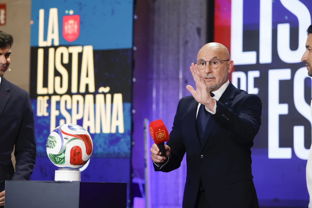 Las cuatro decisiones del implacable Luis de la Fuente: "La vida no regala nada a nadie"