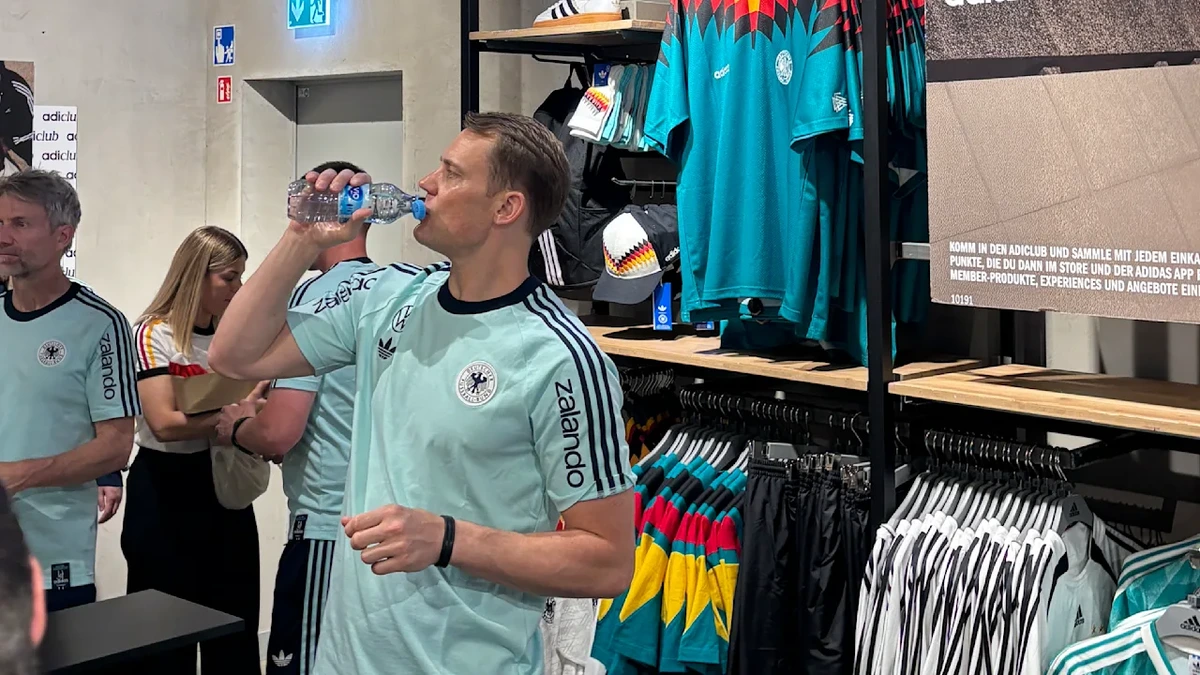 WM: Becher-Verbot für unsere DFB-Stars – Neuer muss aus Flasche trinken