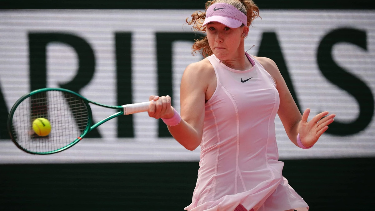 Roland Garros: Russische tiener Mirra Andreeva in finale na beladen duel met Marta Kostyuk uit Oekraïne