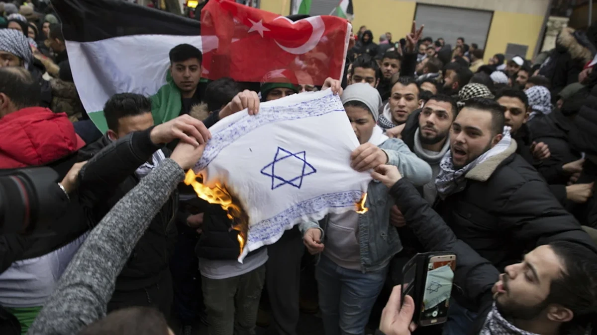 Antisemitismus auf Rekordniveau: 8725 Vorfälle in einem Jahr