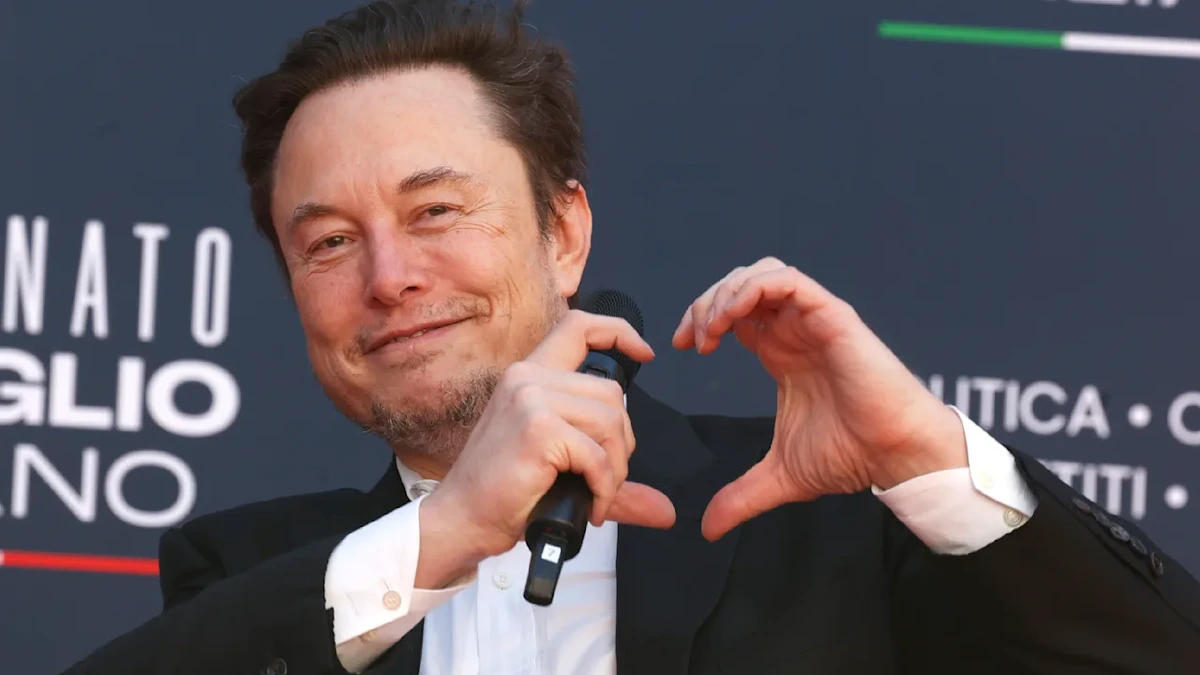 Kuriose Fan-Shop-Artikel: Warum Elon Musk mit SpaceX Bananen verkauft