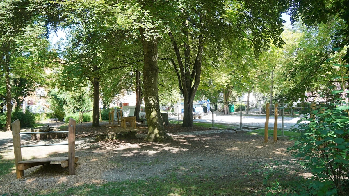 Er verschwand im Park: Großaufgebot der Polizei sucht 6-Jährigen