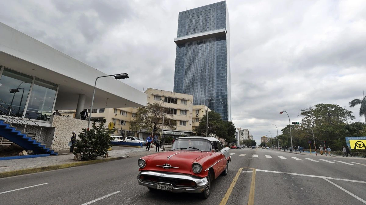 La UE y el Gobierno se mantienen “vigilantes” mientras EEUU presiona a empresas hoteleras españolas en Cuba