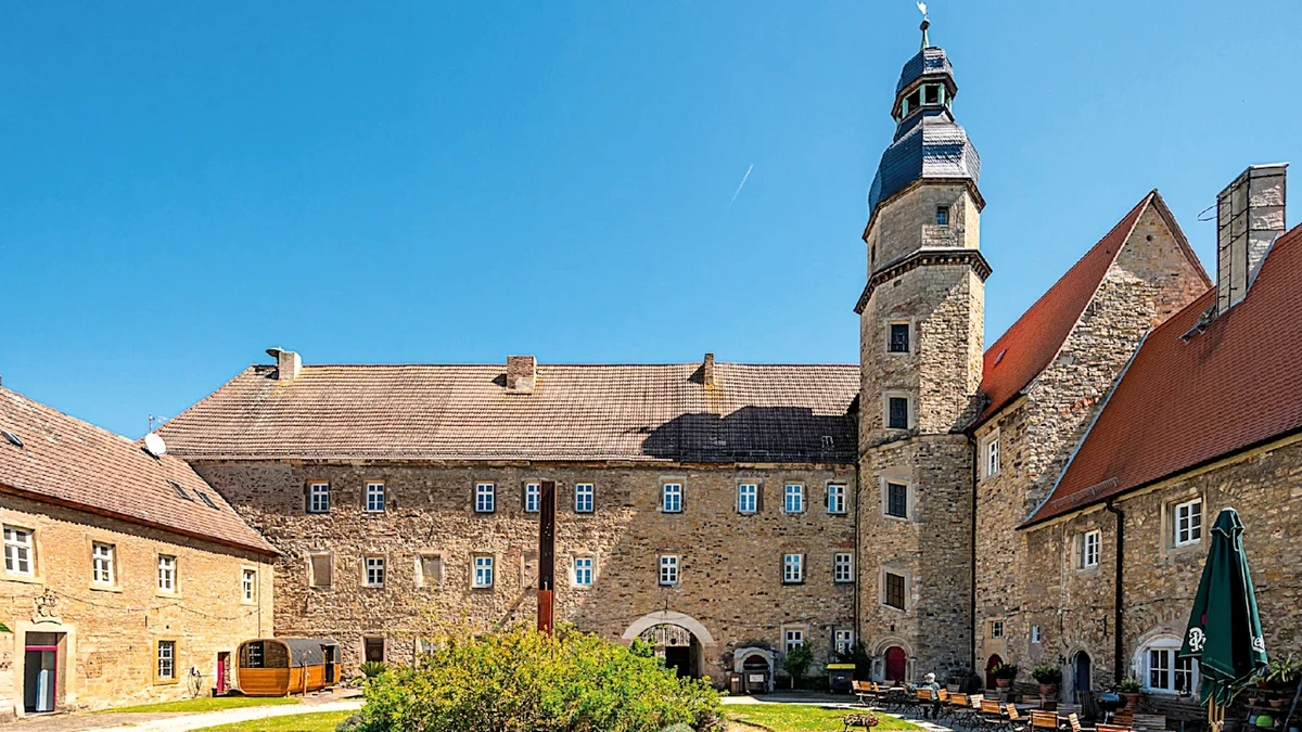Deutsches Schloss wird versteigert: Wie es von innen aussieht