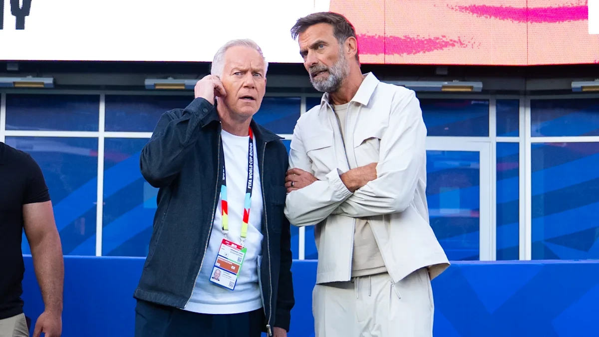 Und dann wird Klopp von Kerner gefragt, ob er Bundestrainer werden will