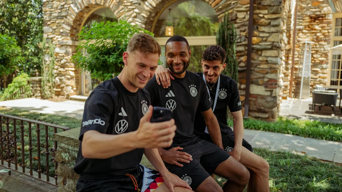 Was Merz unseren Jungs vor dem Tunier sagte: Video-Schalte mit dem Kanzler