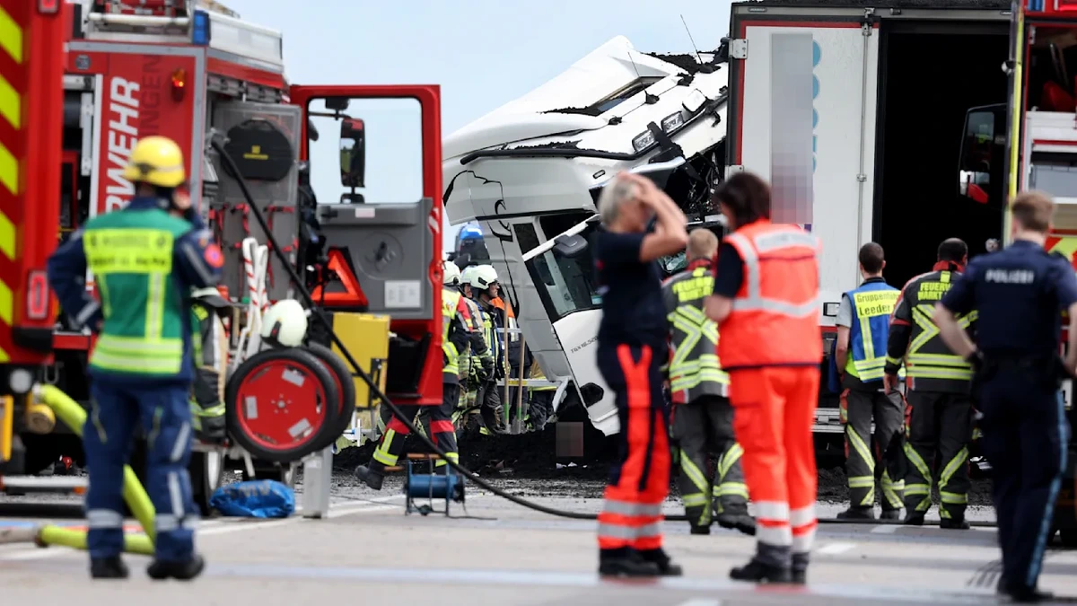 120 Retter im Einsatz: Zwei Lkw-Fahrer sterben nach Frontalcrash