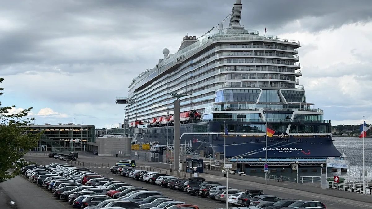 In Kieler Hafen: Entwarnung nach Sprengstoff-Alarm auf Kreuzfahrtschiff