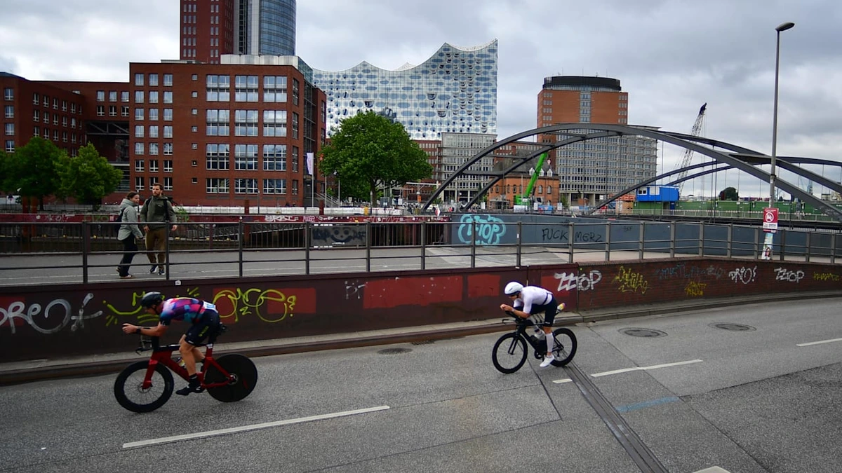 Metallsplitter auf Asphalt: Anschlag beim Ironman in Hamburg?