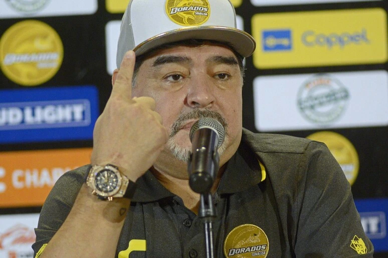 Mondiali: Maradona veggente nel 2018, 'Gli Usa faranno 4 tempi per le pubblicità'