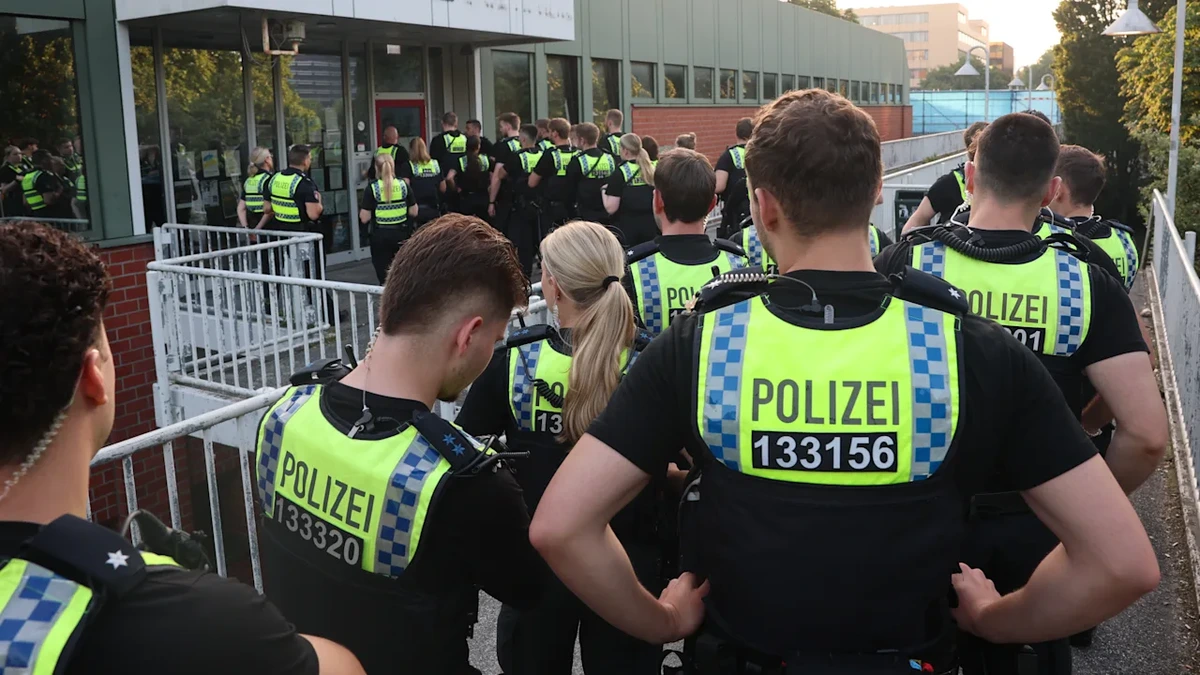 Großrazzia gegen Leistungsbetrüger: 200 Polizisten stürmen Asylunterkunft in Hamburg