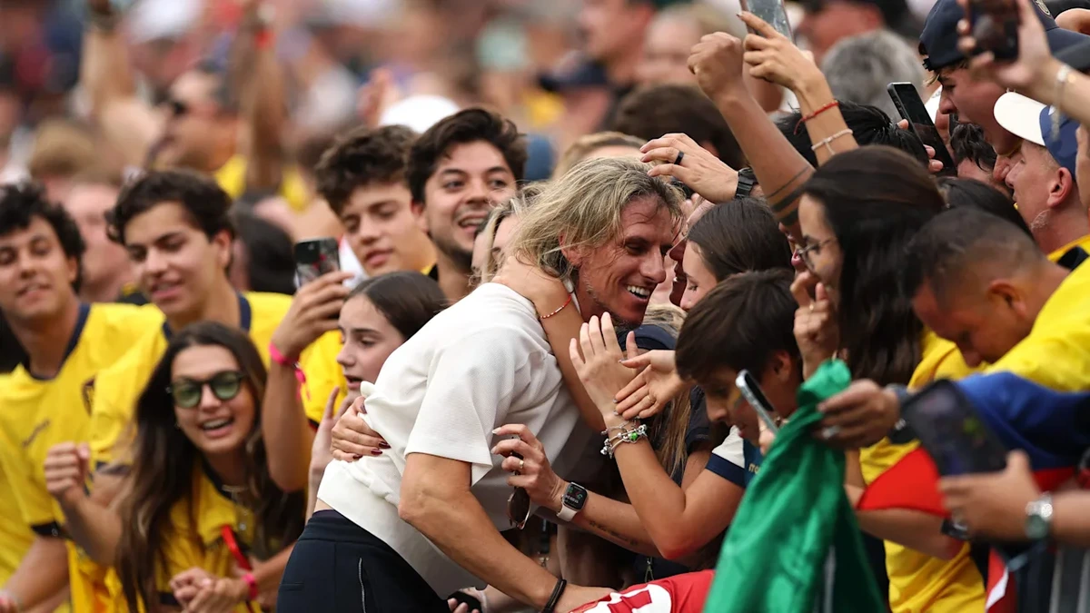 WM 2026: Ecuador-Trainer total emotional: Die traurige Geschichte hinter diesen Szenen!