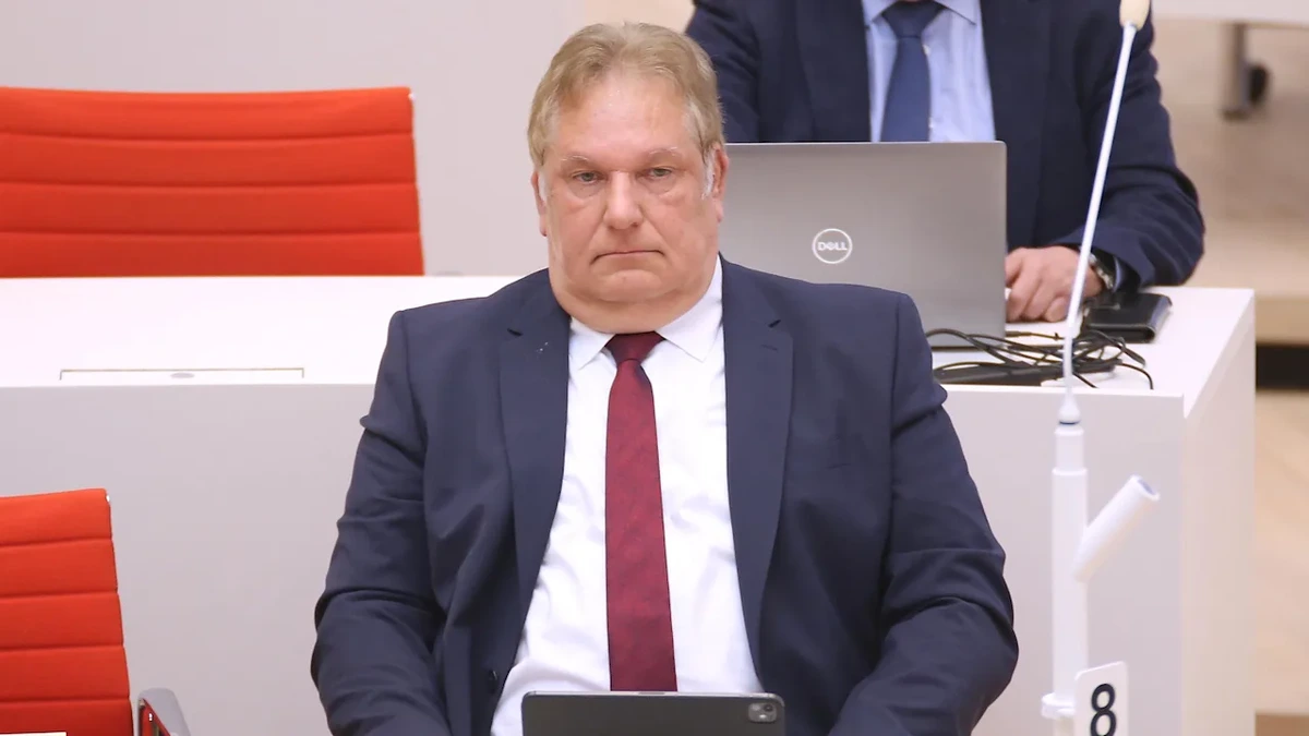 AfD-Politiker war DDR-Spitzel: Akte offenbart Treffen und Verrat