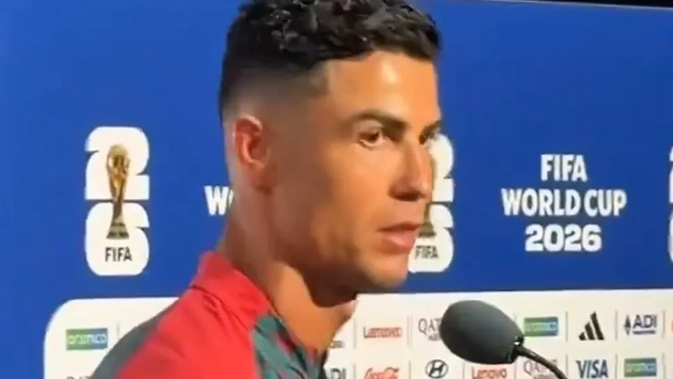 Pikante Szene nach seiner Gala: Ronaldo bügelt Journalisten-Frage zu Messi ab!