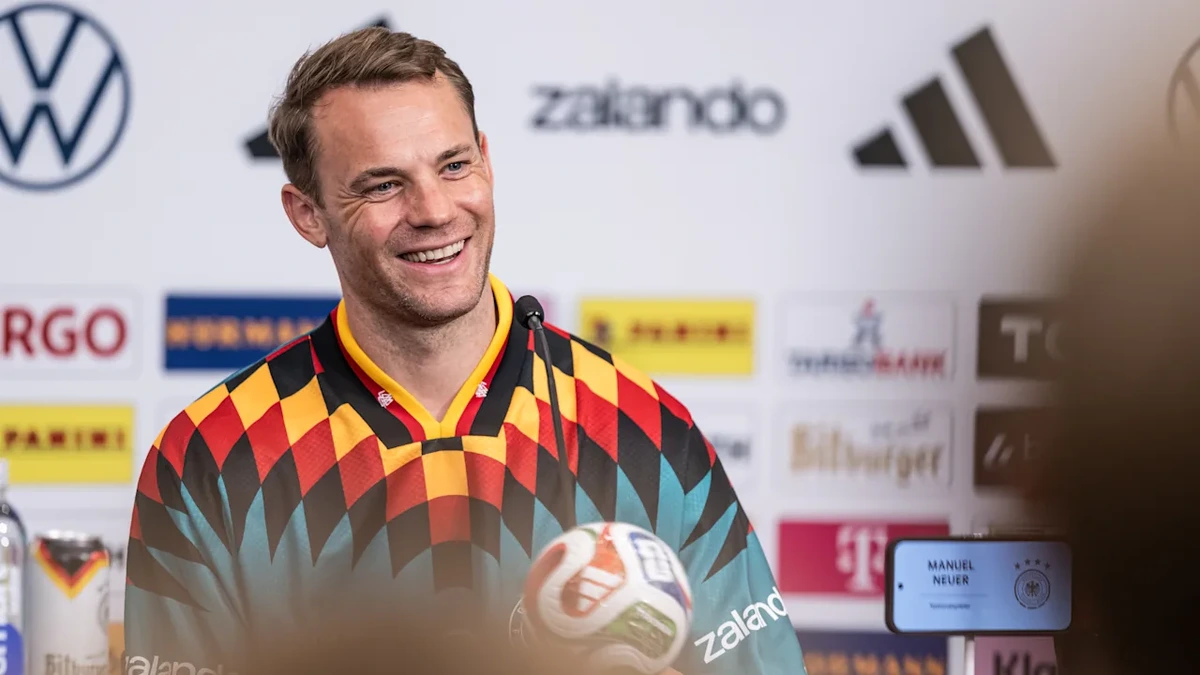 Lacher auf der PK: Neuer erklärt seine Aura