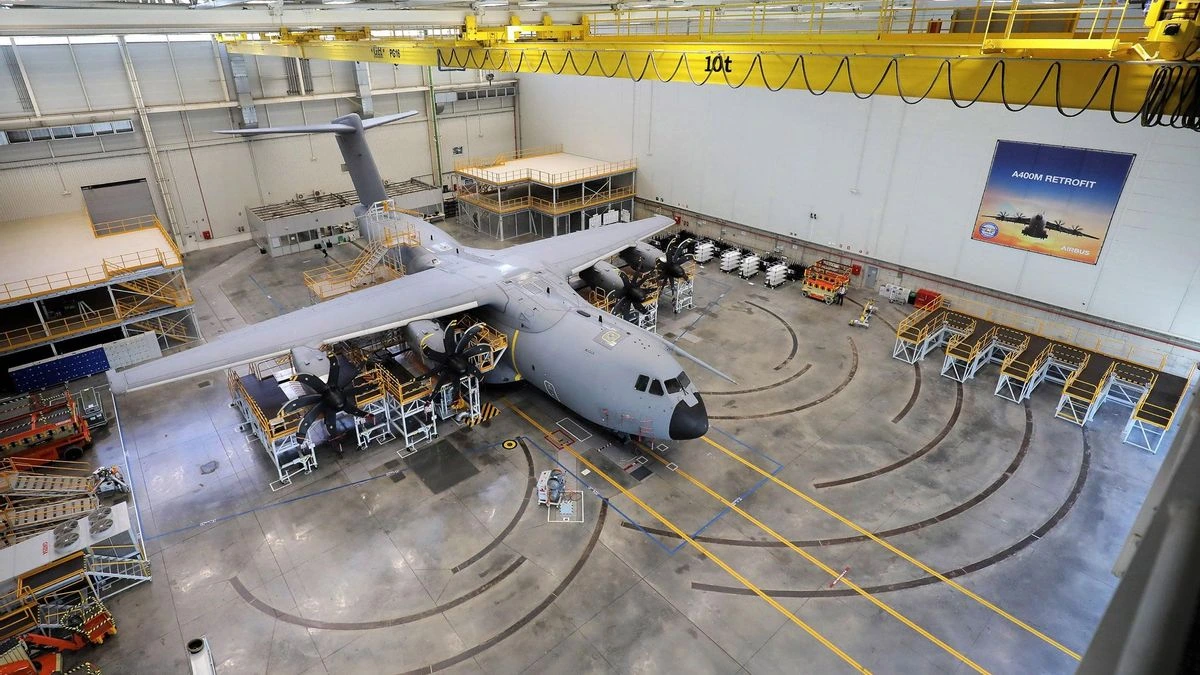 España participará en varios proyectos industriales de la OTAN con el A400M, minerales críticos y drones