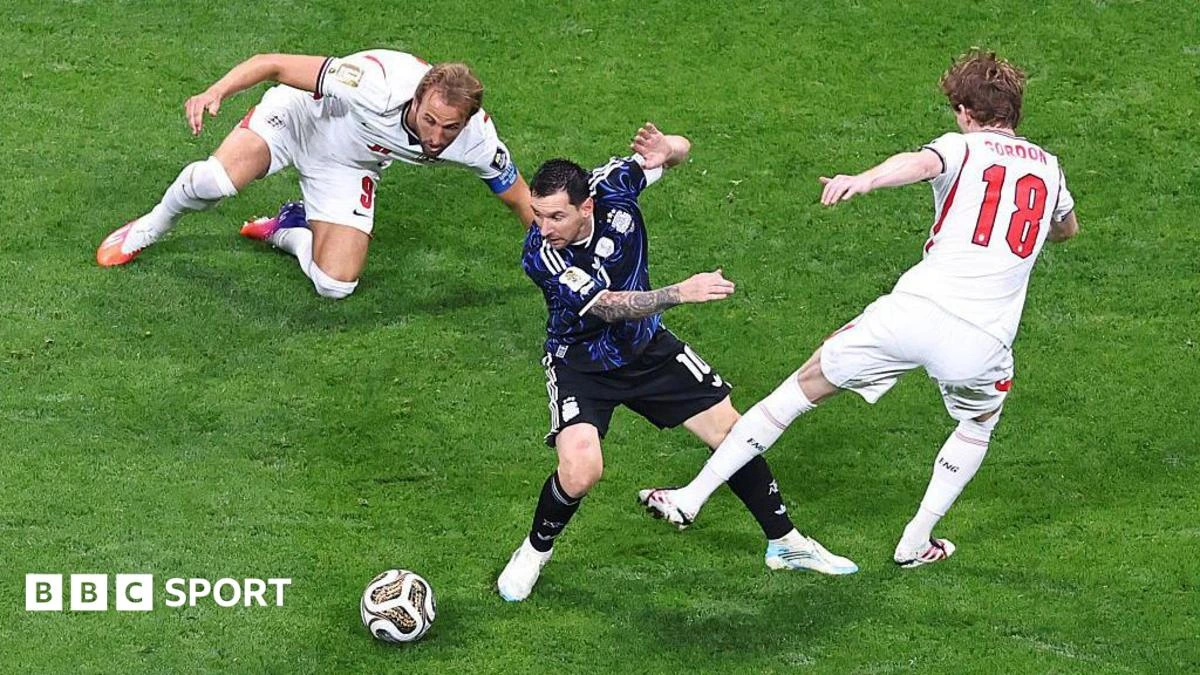 How coach-on-pitch Messi undid England's tactics on the fly