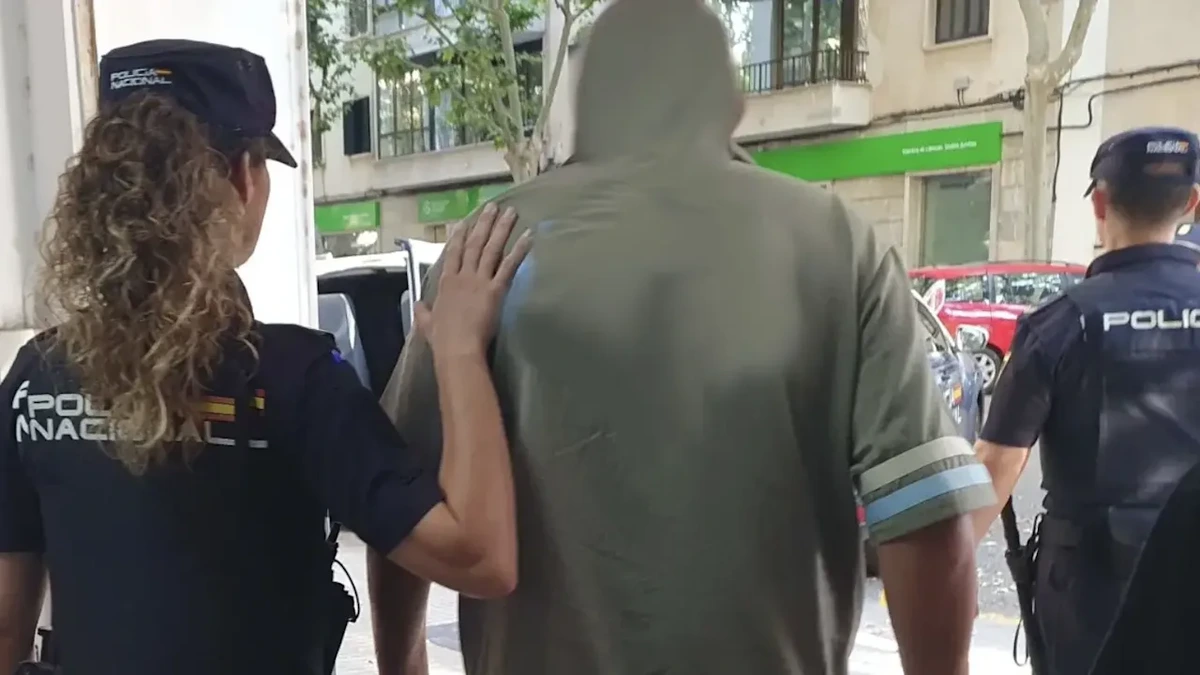 Mallorca: Kellner wollte keine 16 Stunden arbeiten, da stach Wirt mit Messer zu