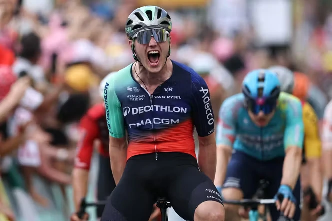 Tour de France 2026 : la victoire au sprint d’Olav Kooij ramène un peu de normalité à une édition qui en manquait