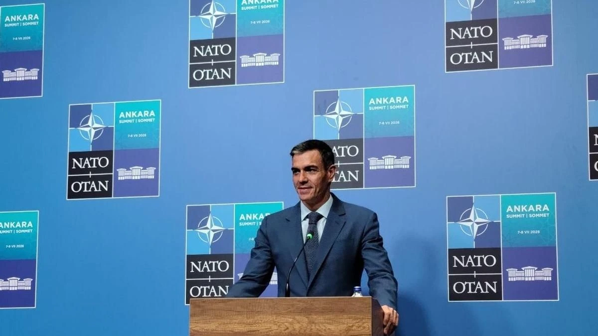 Sánchez carga contra el discurso de Feijóo sobre las bajas laborales: “Todo lo que plantean son recortes y cercenar derechos”
