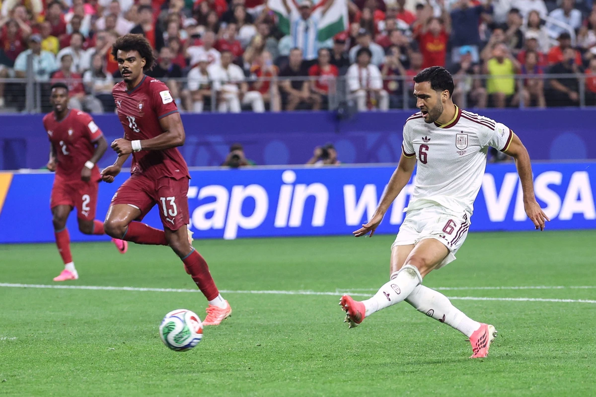Cuando brilla, gana, y cuando no, también: un gol de Mikel Merino en el 91 despide a Cristiano y manda a España a los cuartos