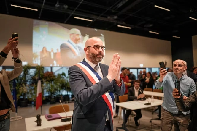 A Nîmes, le nouveau maire communiste Vincent Bouget met la gauche en pratique