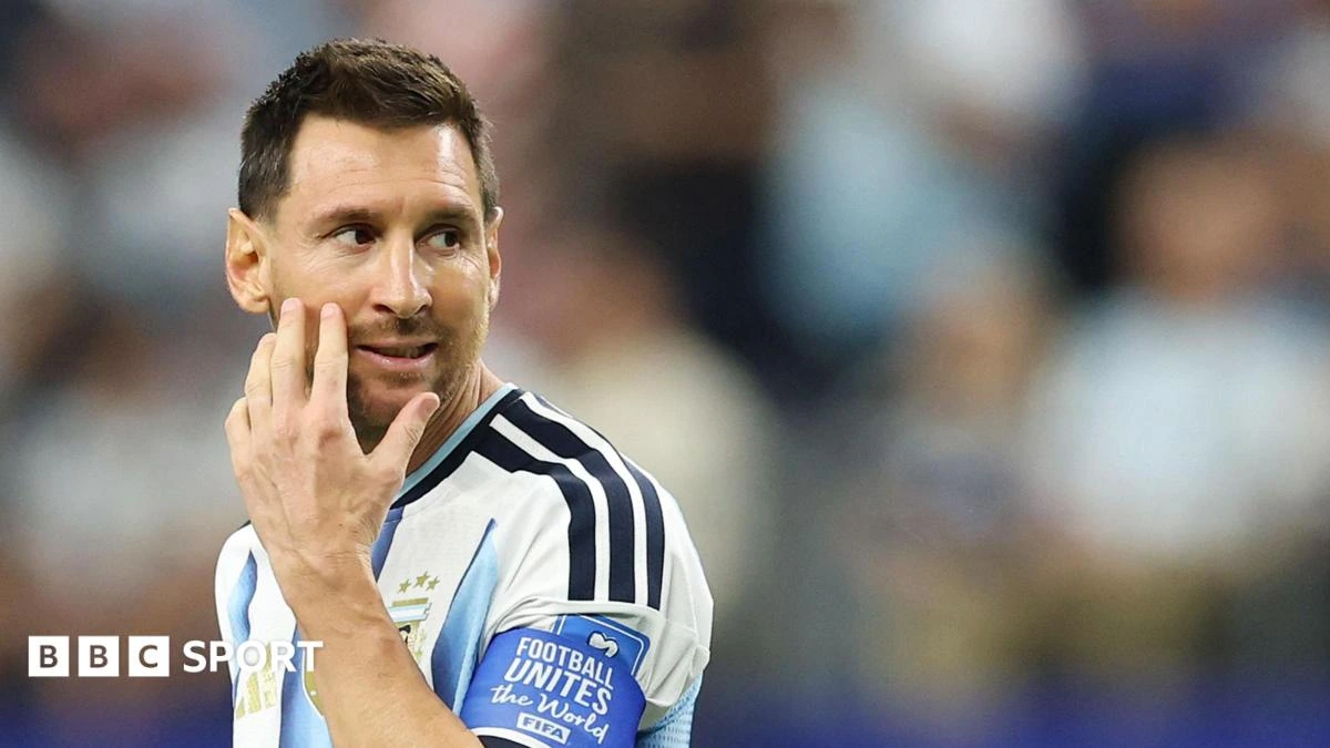 Should Argentina take Messi off penalties?