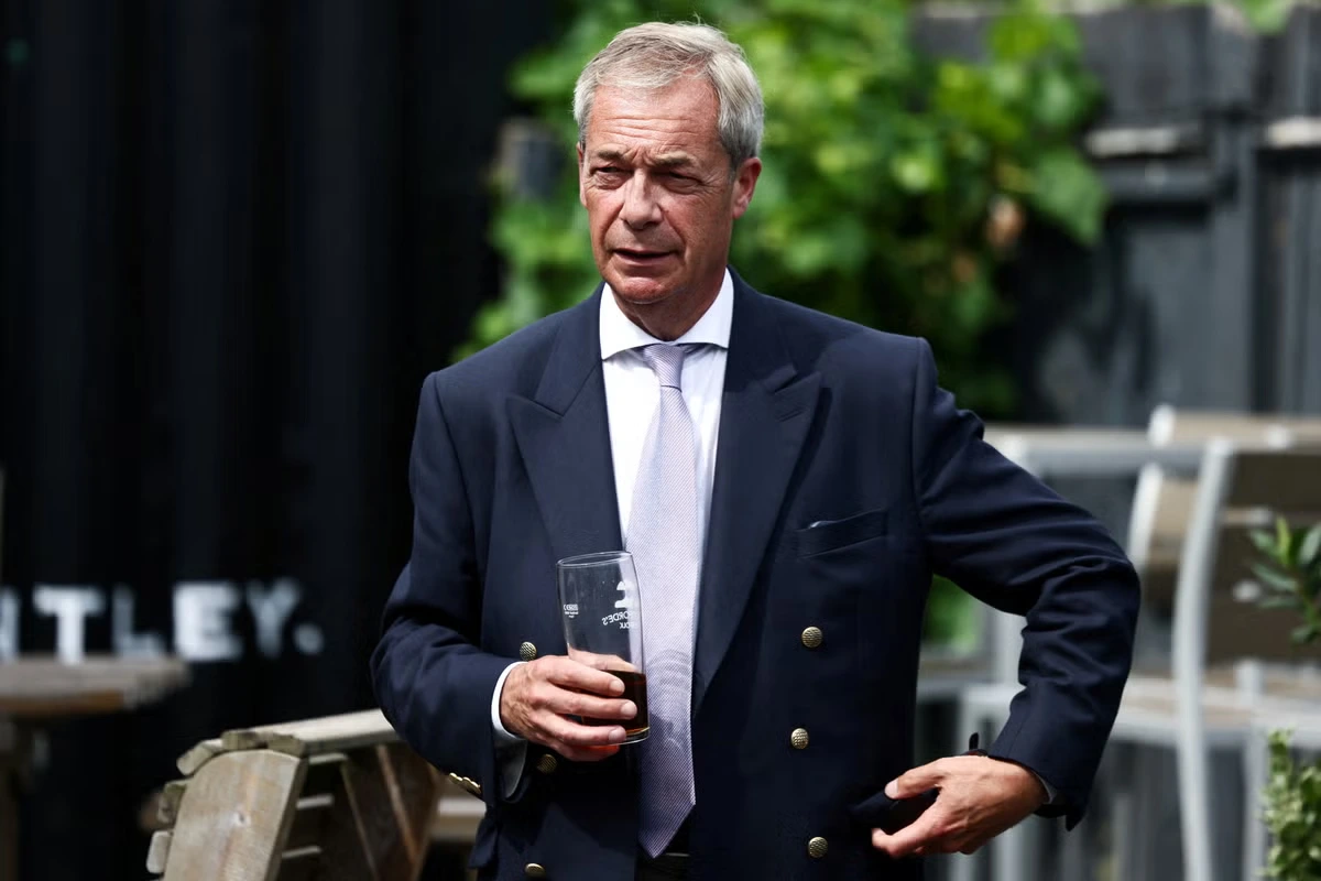 Should Farage be offered better state protection after murder of Widdecombe?