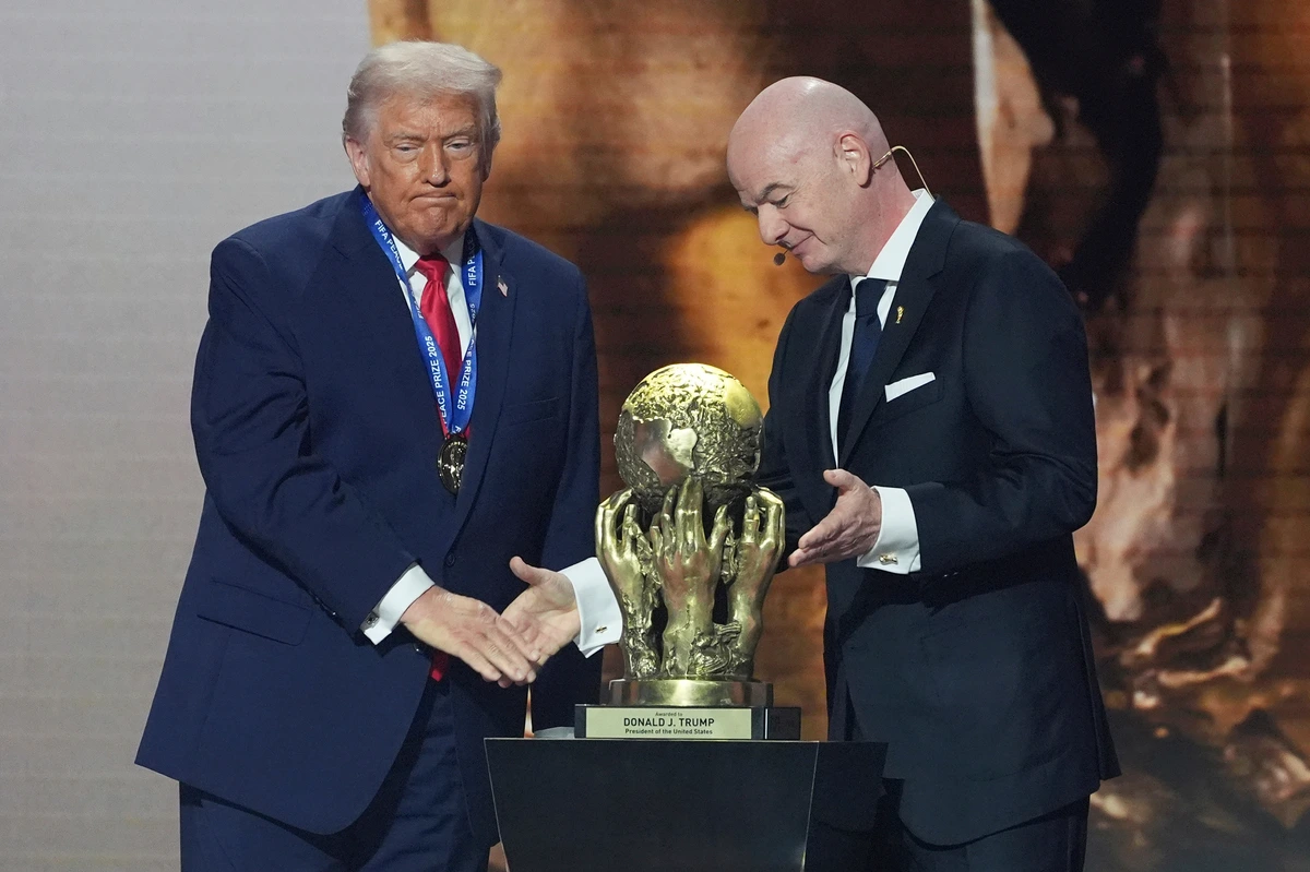 Trump e Infantino: ocho años de amistad y tarjetas rojas