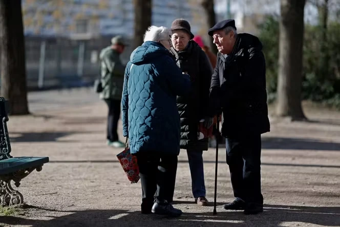 Retraites : les experts du Comité de suivi préconisent de brider les pensions pour sortir d’une situation « alarmante »