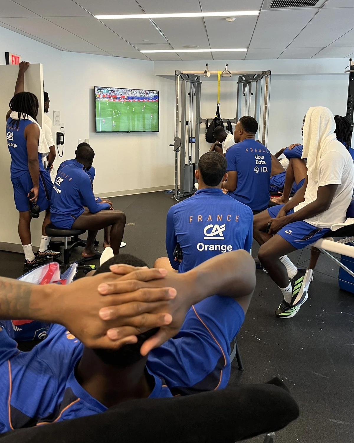 Dentro del cuartel general de Francia: crioterapia, el pique al 'Uno', videojuegos, un gimnasio gigante y Mbappé al lado de Olise
