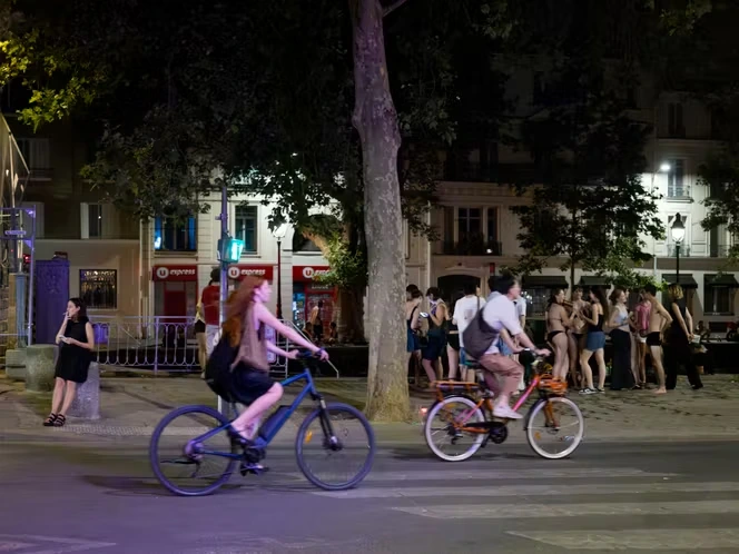 Entre la Mairie de Paris et les riverains du canal Saint-Martin, un dialogue de sourds sur les niveaux de bruit pendant la nuit
