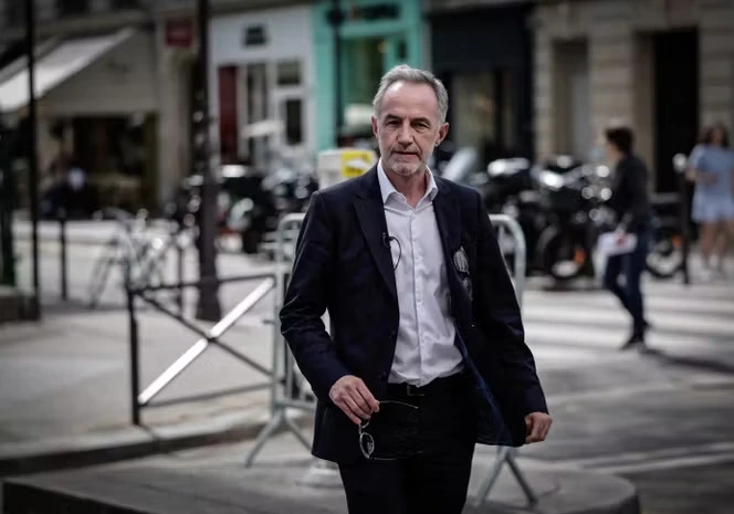 Emmanuel Grégoire, un maire de Paris omniprésent, à la gouvernance très centralisée