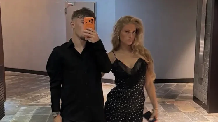 FC Bayern: Lennart Karl mit Freundin Zoe Käppele jetzt im Spanien-Urlaub – auch Reha angesagt
