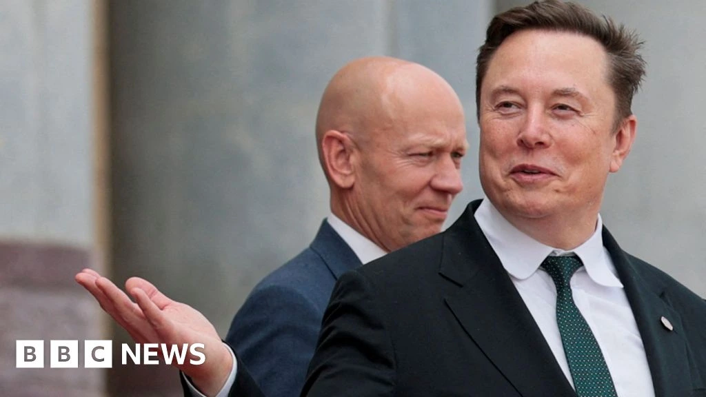 SpaceX share price drops below stock market debut