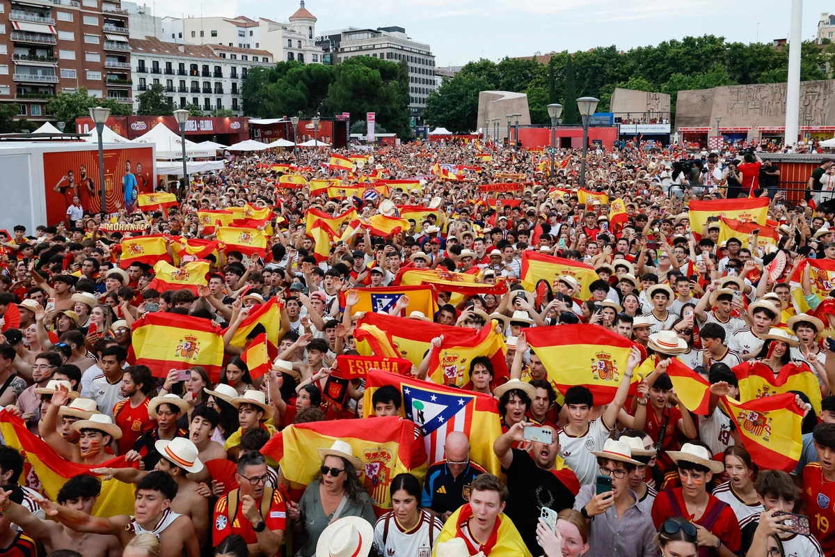 Colón y la España de la ilusión desmedida: "¡Este año sí!"