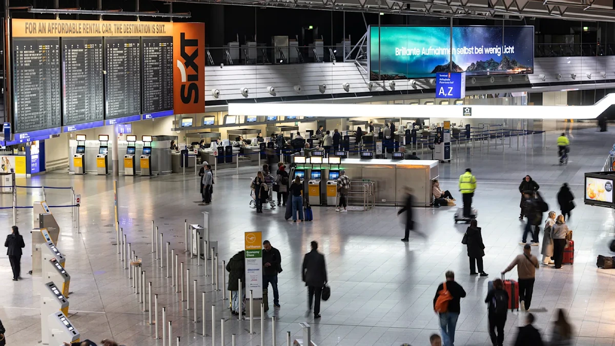 Zwei Tote amFlughafen: Droht uns Gefahr durch Malaria-Mücken?