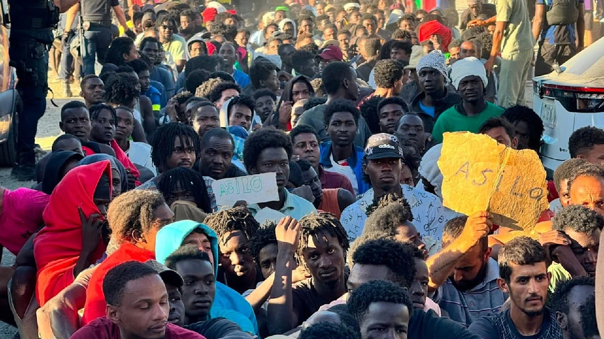 Immer noch Tausende Migranten in Ceuta: Jetzt bieten Schleuser Jetski-Fahrten ans Festland an