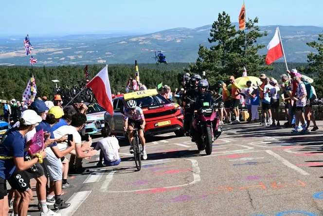 Tour de France Femmes 2026 : Katarzyna Niewiadoma se pare de jaune sur le mont Ventoux
