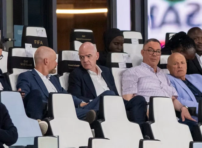 Gianni Infantino s’accroche à son trône à la FIFA après le scandale et l’abandon du projet d’ouverture aux investisseurs privés