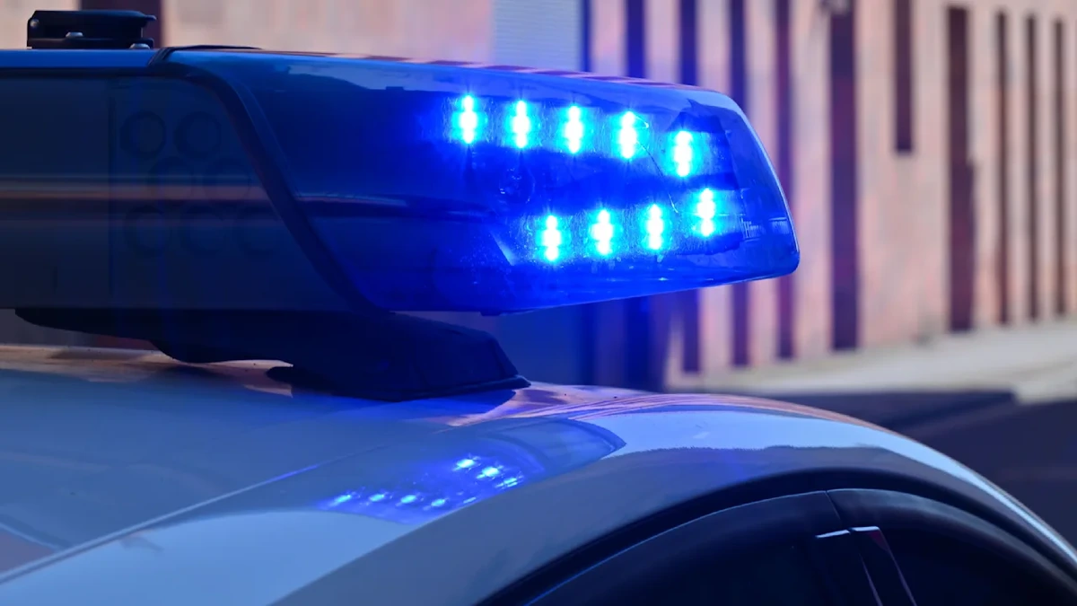 Auto rast in Frankreich in Menschenmenge - mindestens ein Toter
