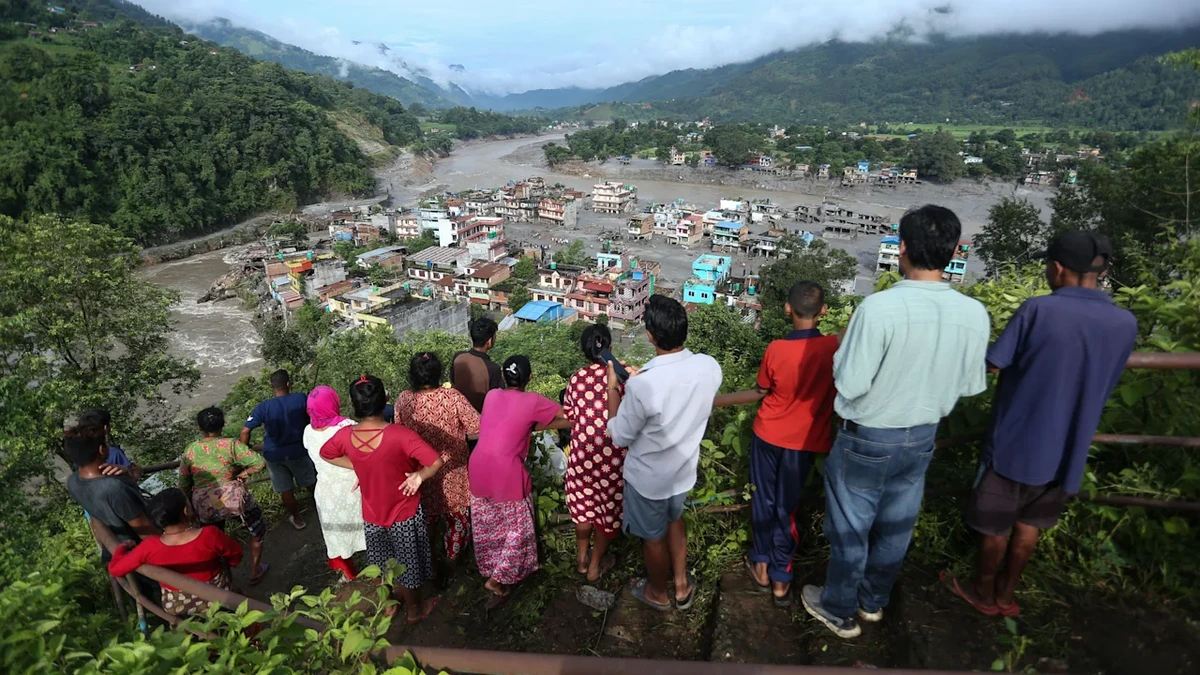 „Hohes Risiko“ für neue Wassermassen nach Sturzflut in Nepal