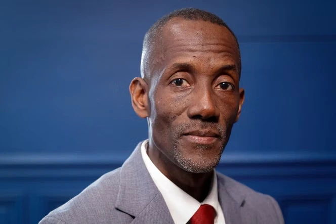 Le maire de Saint-Denis, Bally Bagayoko, visé par une plainte d’AC !! Anti-corruption