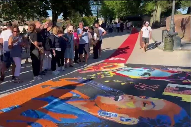 A Lucca primato mondiale per un'infiorata da record