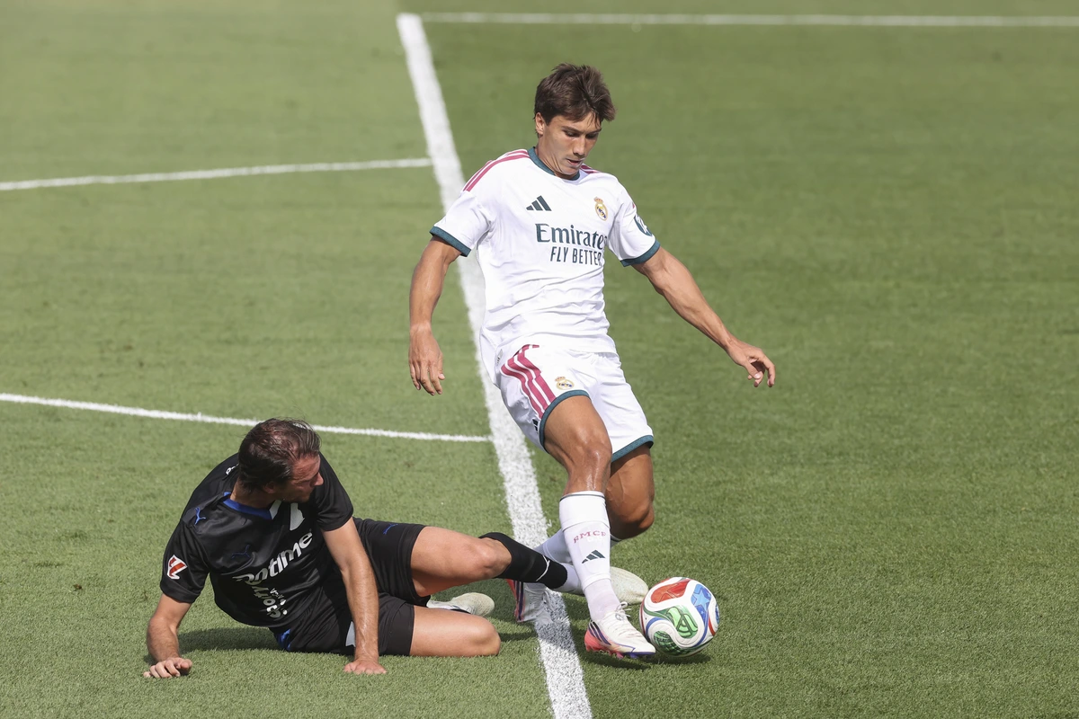 Gonzalo jugará cinco temporadas en el Fulham de Arbeloa