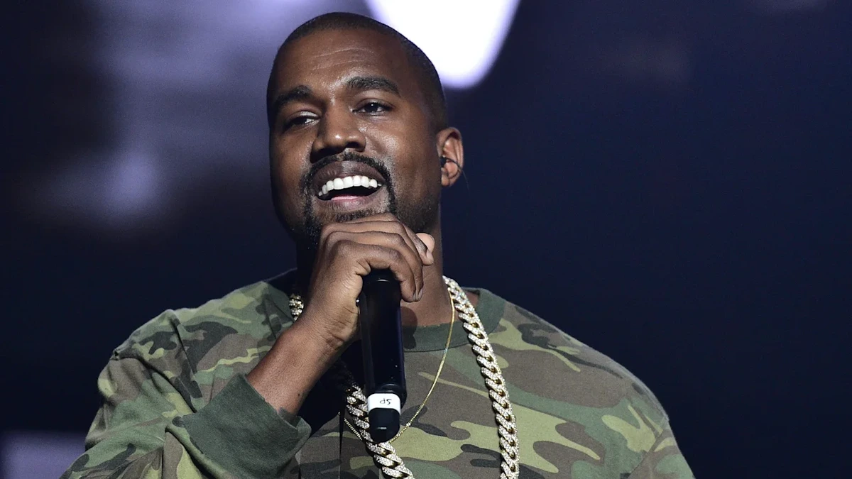 Kanye West: Rapper gibt zwei Konzerte in Putins Heimatstadt St. Petersburg