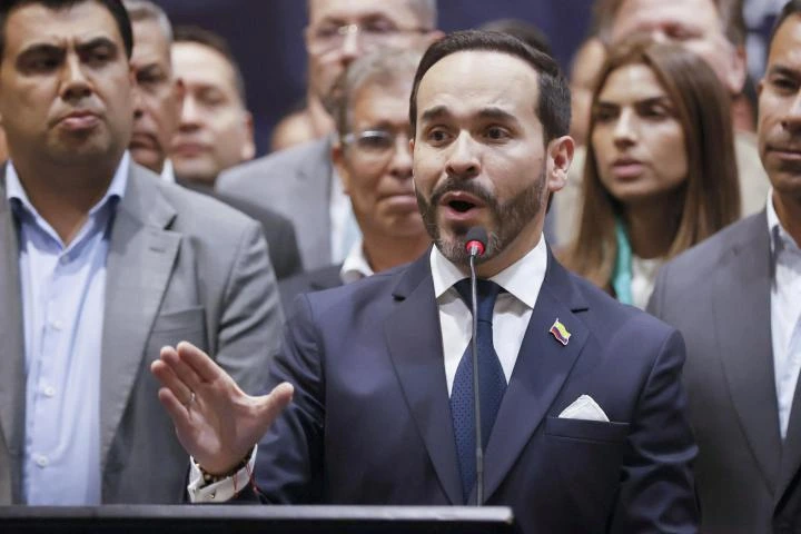 De la Espriella asumirá la Presidencia colombiana en una ceremonia atípica fuera de Bogotá: sin Petro, con Felipe VI