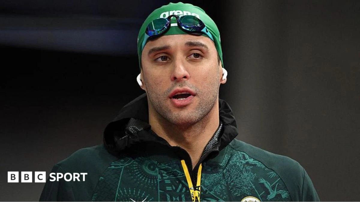 Le Clos' home destroyed by fire after he sets Commonwealths record