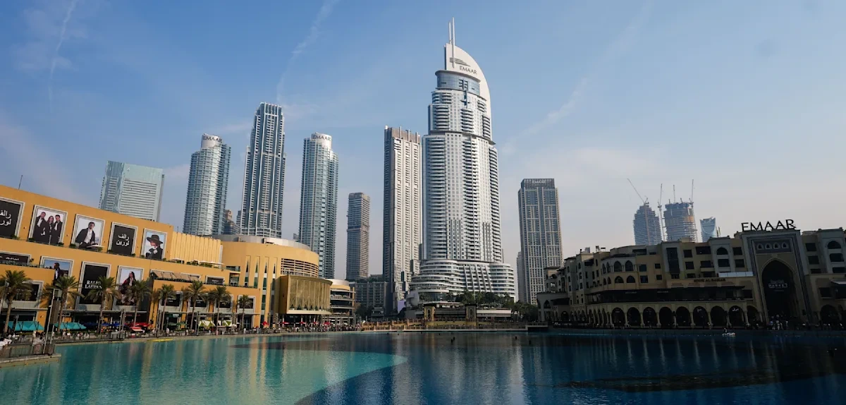 Abu Dhabi stoppt Handel mit Iran – Teheran dementiert Raketenangriff auf Emirate